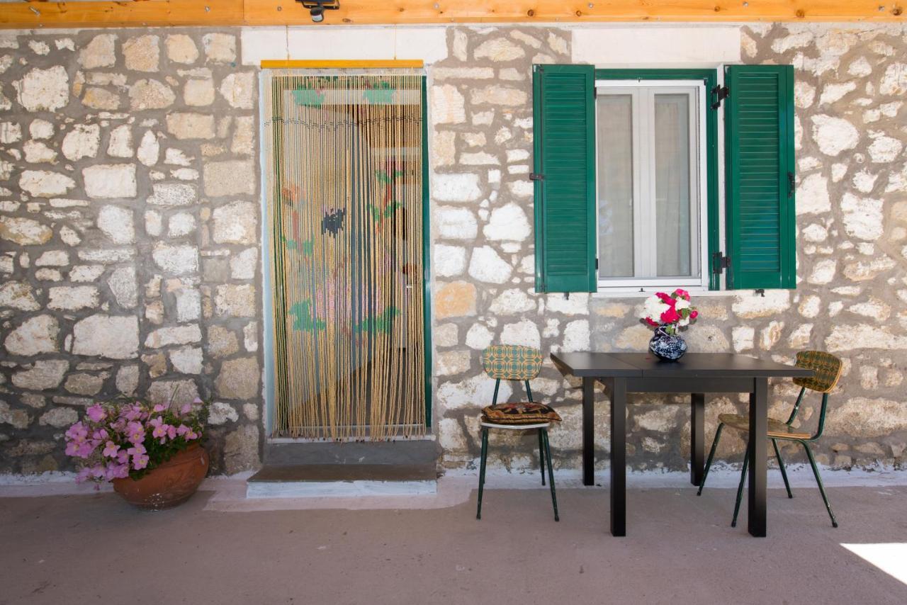 Basil & Guest House Lazarata Exterior photo