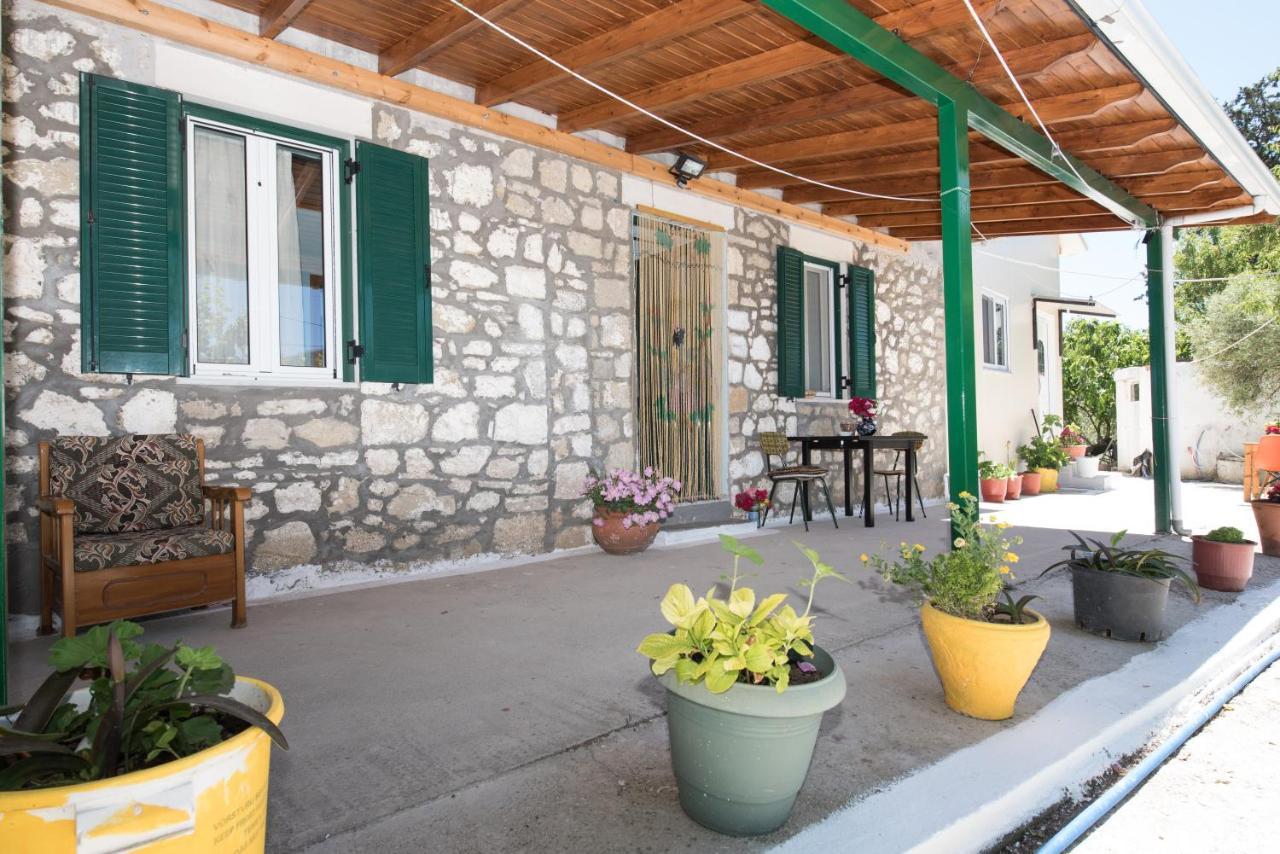 Basil & Guest House Lazarata Exterior photo